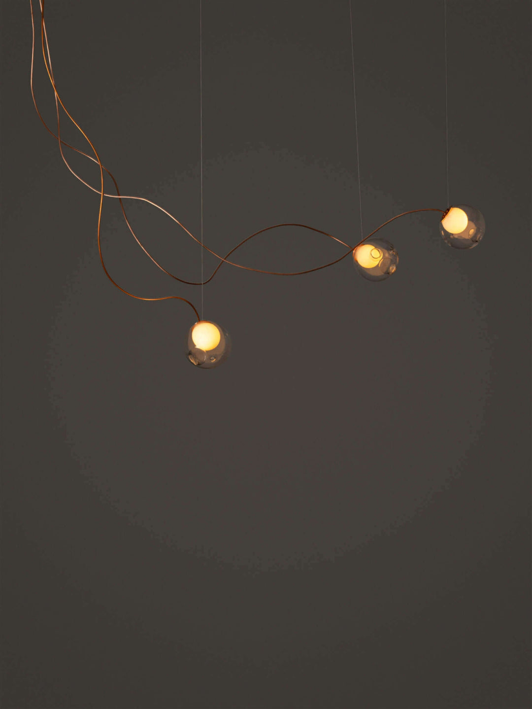 28 Sculptural Cable Suspension Lamp - Small Chandeliers & Suspension Lamps Bocci