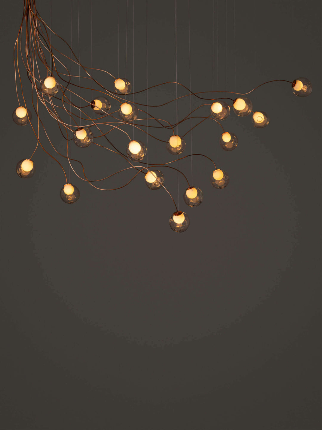 28 Sculptural Cable Suspension Lamp - Medium Chandeliers & Suspension Lamps Bocci