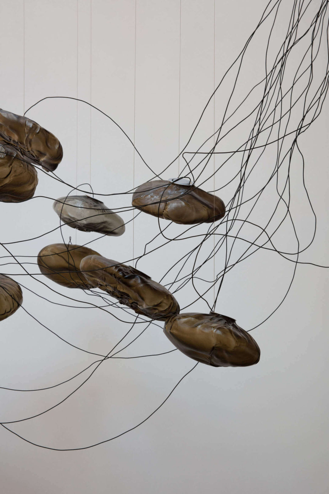 73 Sculptural Cable Suspension Lamp - Medium Chandeliers & Suspension Lamps Bocci