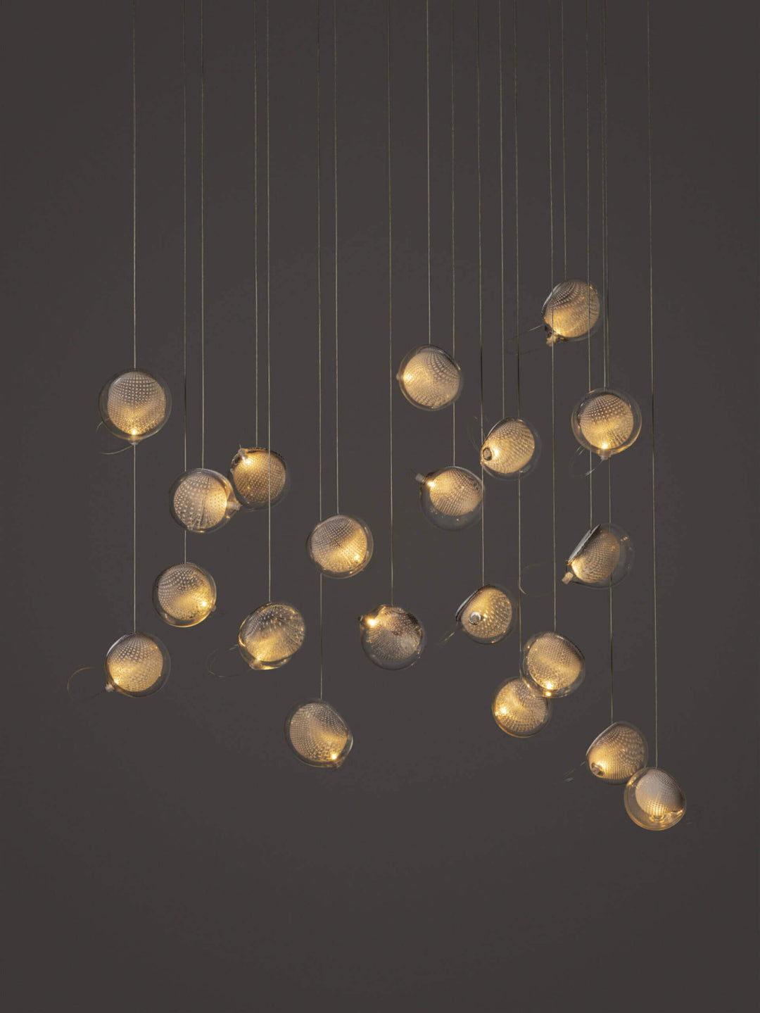 76 Random Suspension Lamp - Medium Chandeliers & Suspension Lamps Bocci