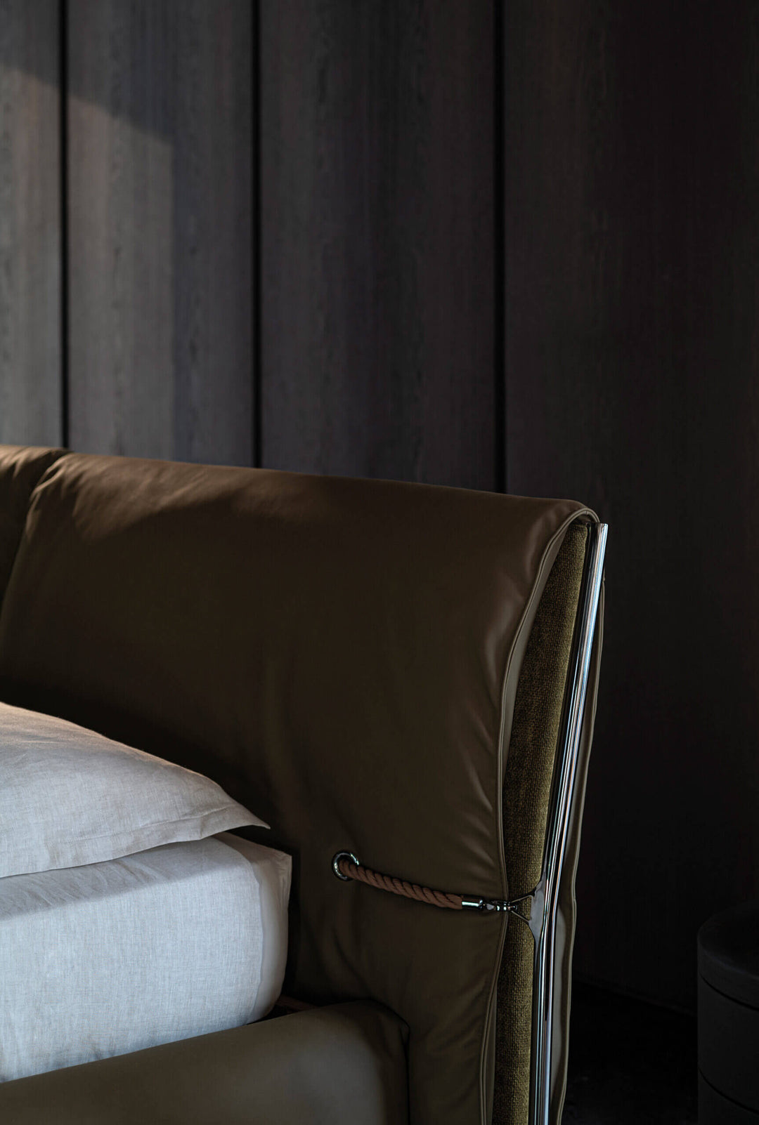 Belt Bed by Cierre1972 Double Beds Cierre