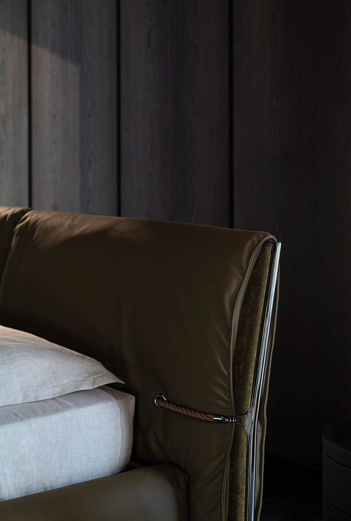 Belt Bed by Cierre1972 Double Beds Cierre