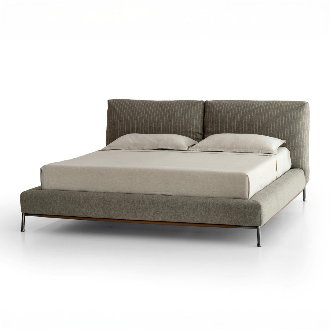 Chapeau Bed by Cierre1972 Double Beds Cierre
