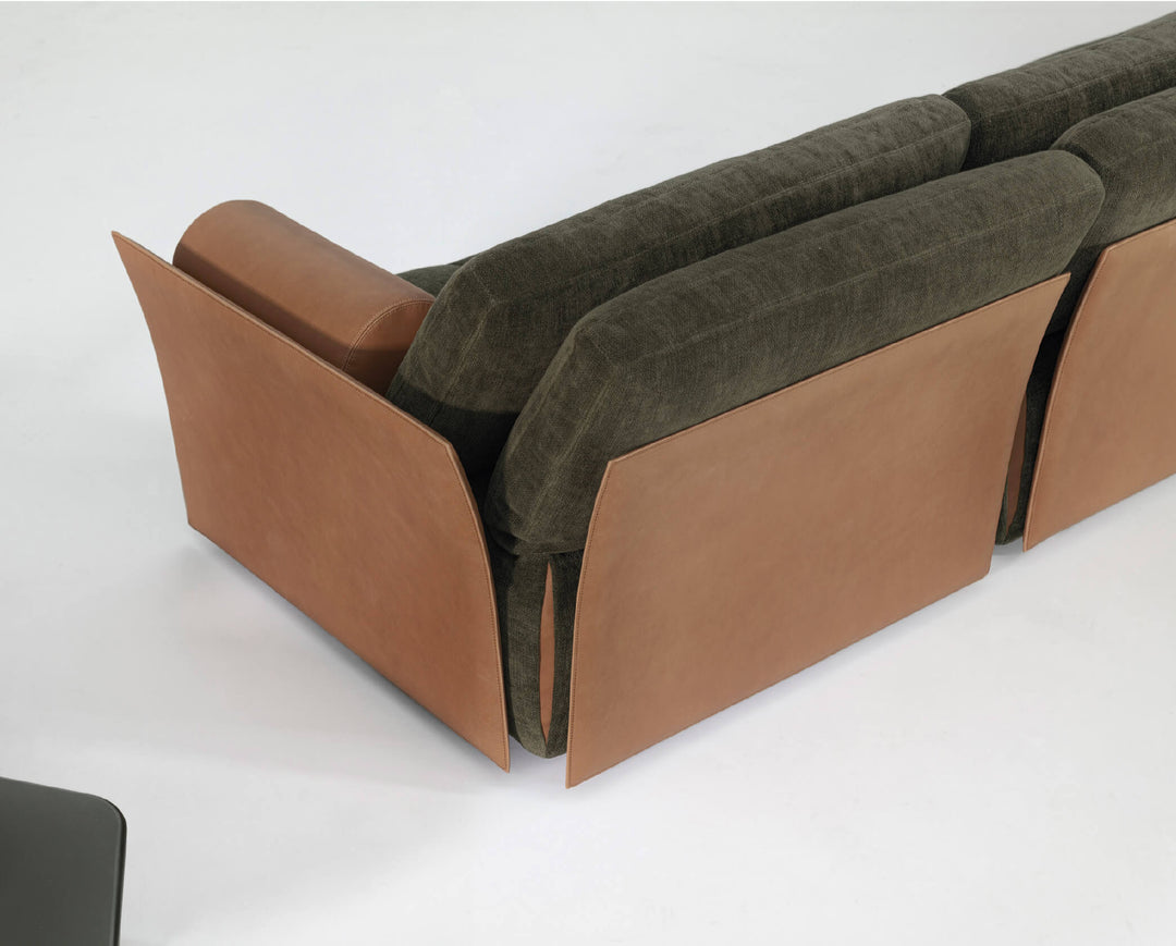 Tab Sectional - Tailored Edge by Cierre1972 Sofas & Sectionals Cierre