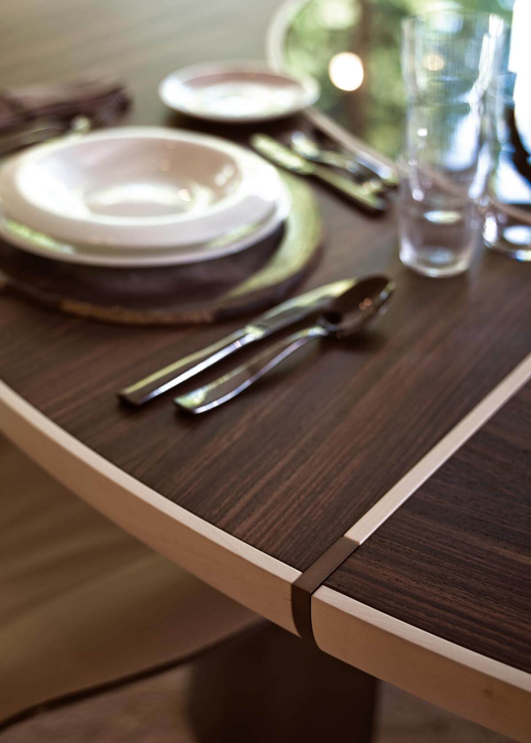 Gordon Table v1 Fixed Tables Giorgetti