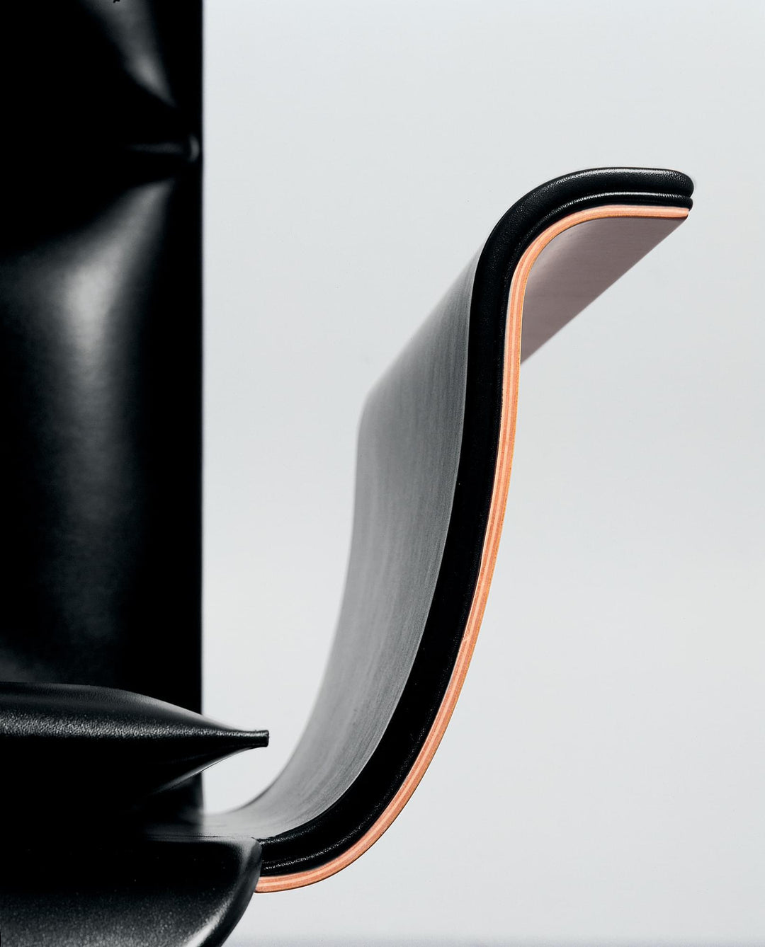 Wing Armchair v1