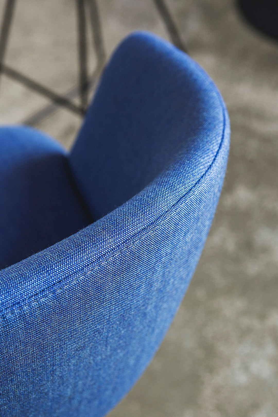 Glove Stool by Lapalma Bar Stools & Counter Stools La Palma