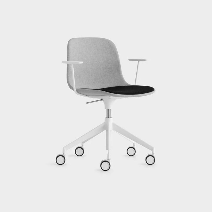 Seela Office Chair by Lapalma v2 Office Chairs & Armchairs La Palma