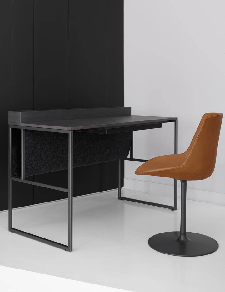 Flow Leather Chair &amp; Armchair v1 Chairs & Armchairs MDF Italia
