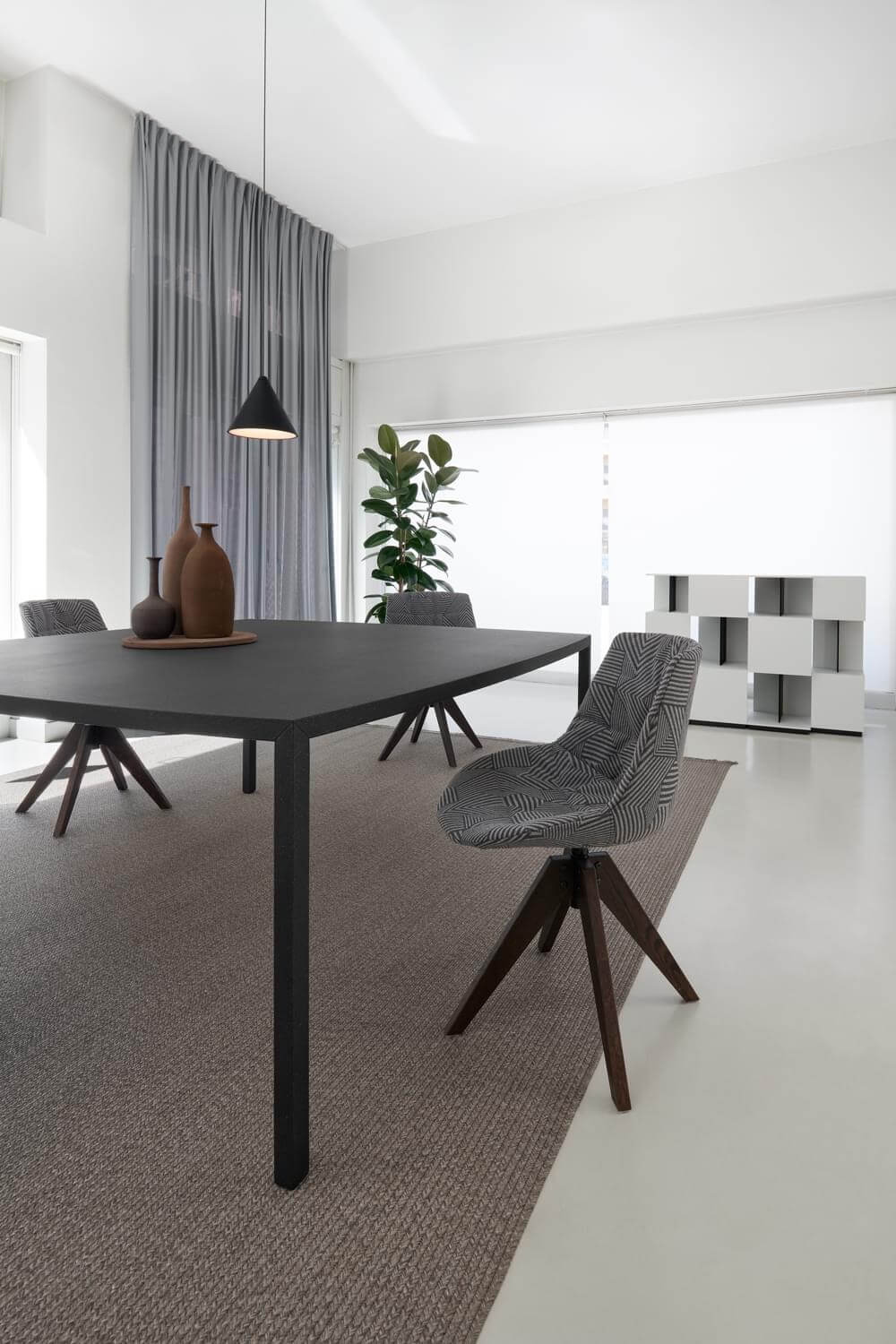 Tense Curve Table Fixed Tables MDF Italia
