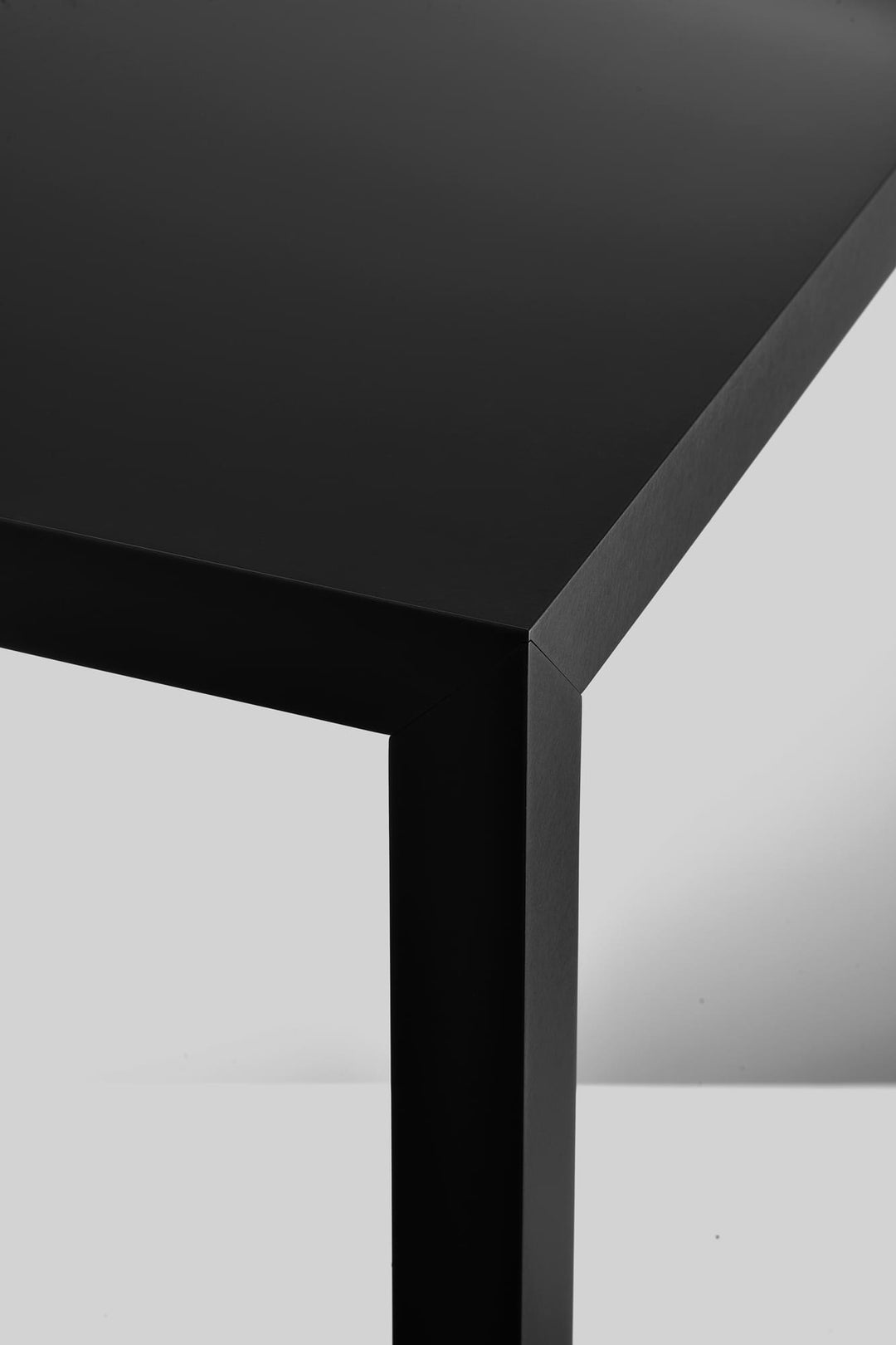 Tense Table Fixed Tables MDF Italia
