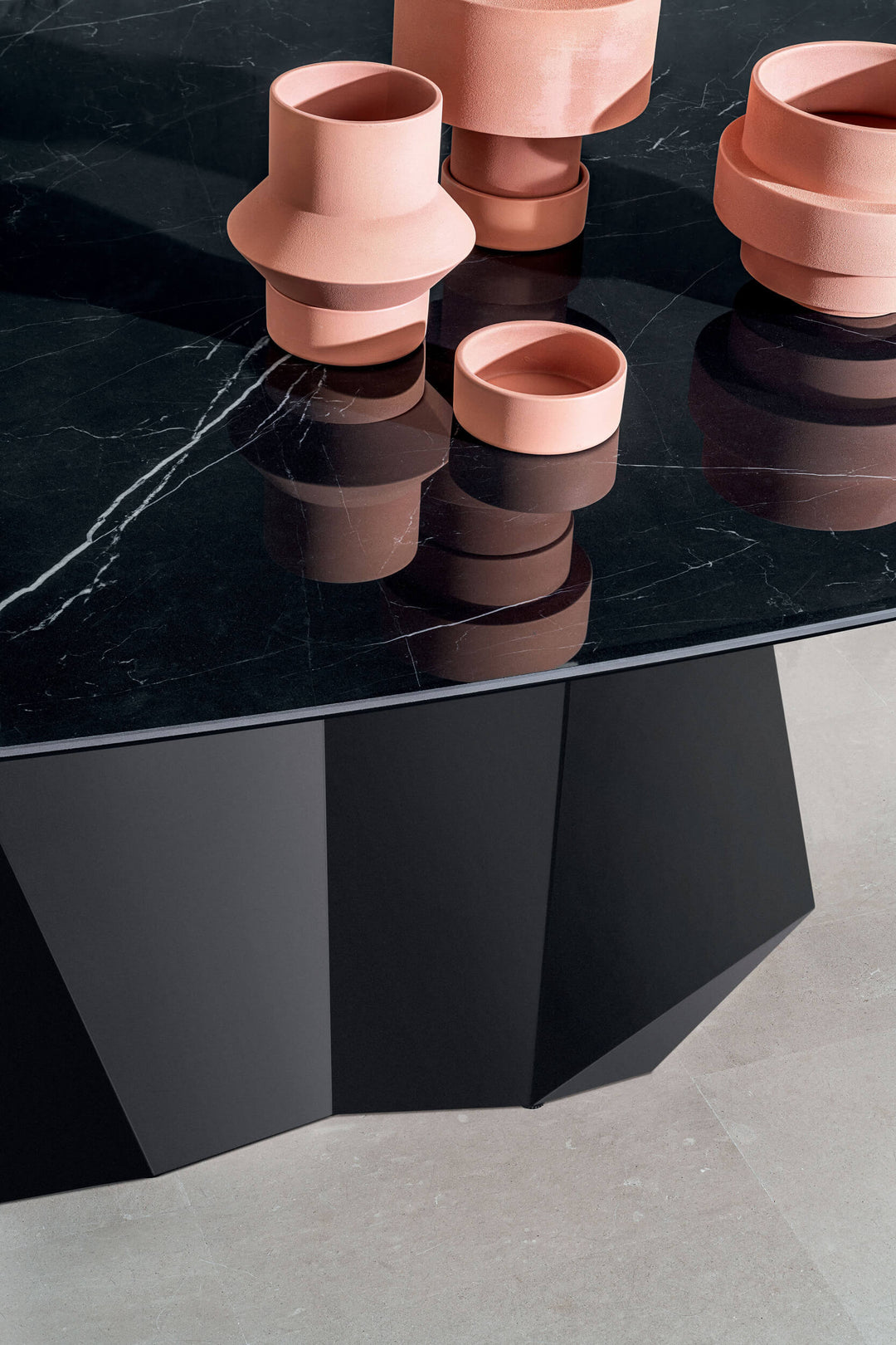 GranDeod Shaped Table Fixed Tables Sovet Italia
