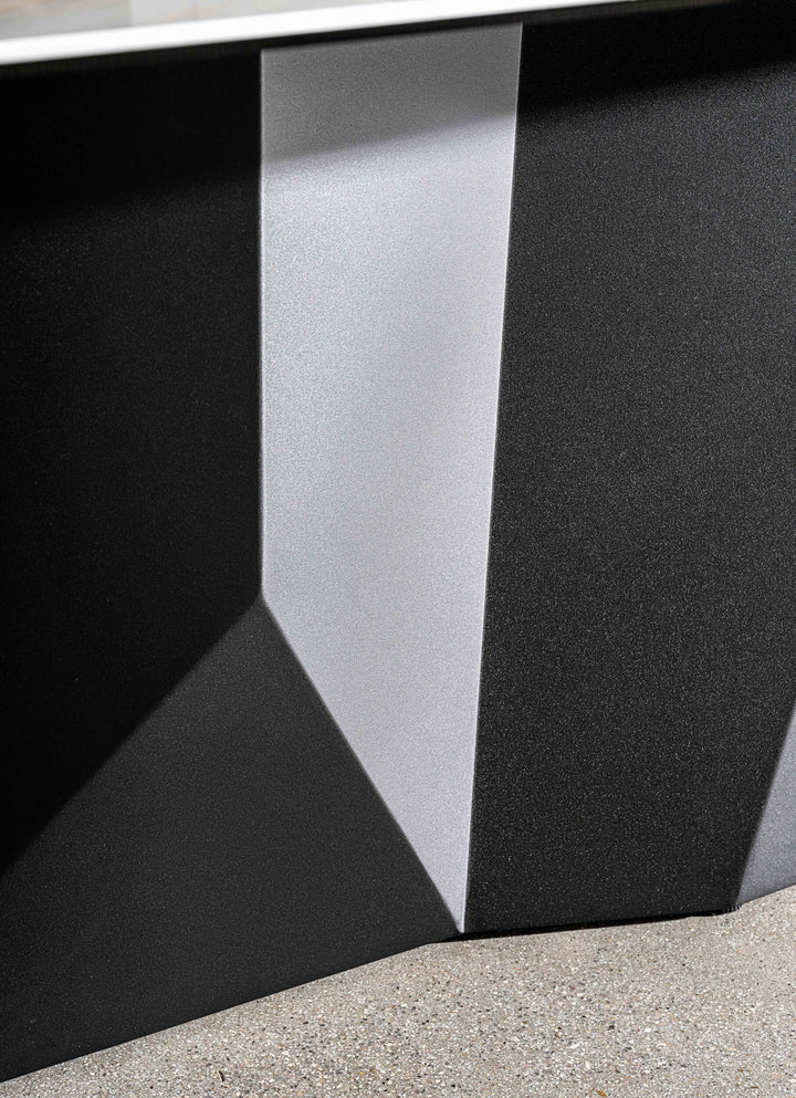 GranDeod Shaped Table Fixed Tables Sovet Italia