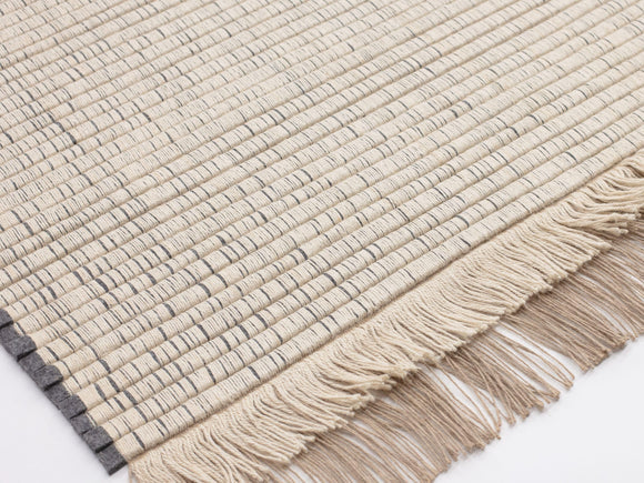 Omote Fuyu Rug Rugs CC Tapis