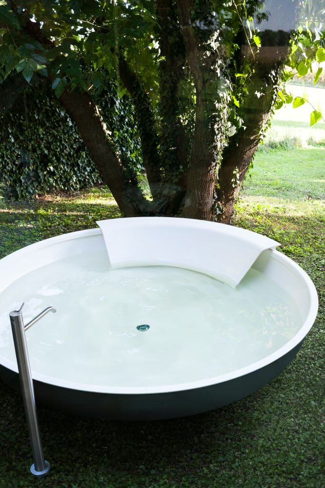 Agape Ufo Outdoor Freestanding Tub Agape