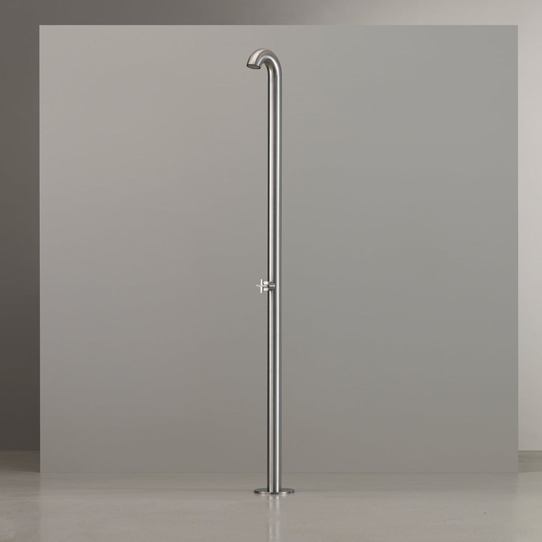 Bold Free-standing outdoor shower in AISI 316L stainless steel. Aerated rain jet controlled by progressive mixer of CROSS collection