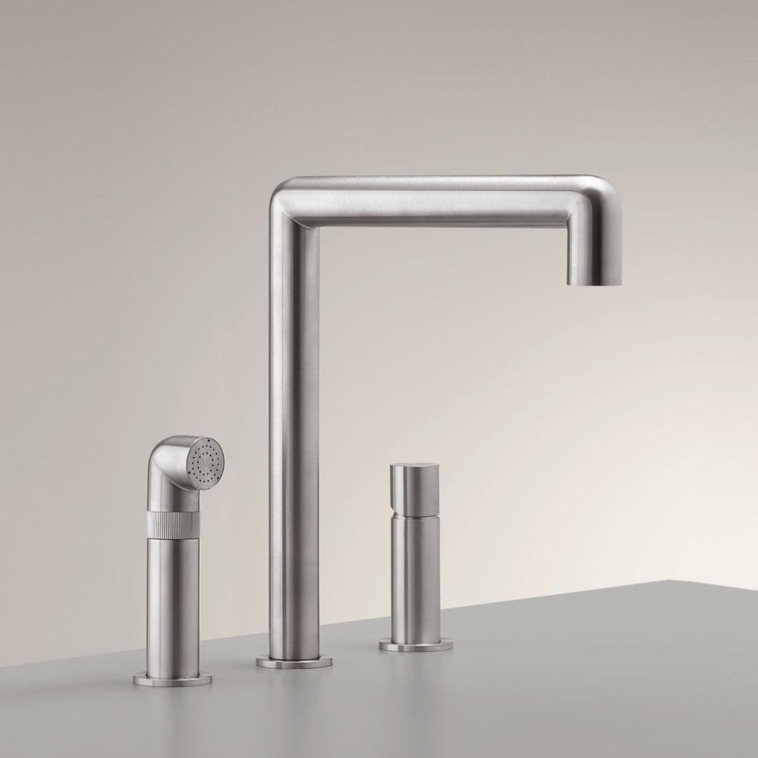 Pull Out Hand Showers Deck mounted pull-out hand shower with undertop automatic deviator