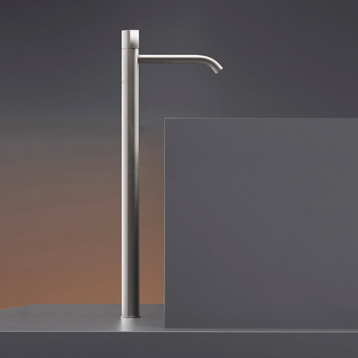 Duet Deck mounted mixer for countertop basin H. 680 mm