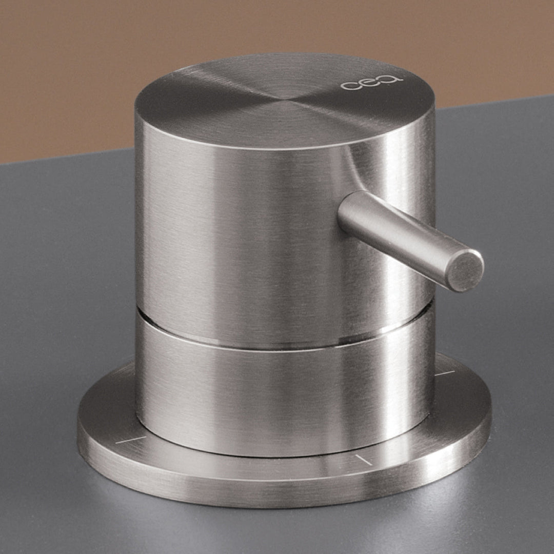 Milo360 Deck mounted 2/3 way diverter