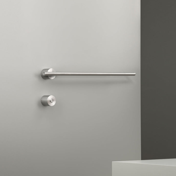 Equilibrio Electric towel warmer L. 580 mm, power button included