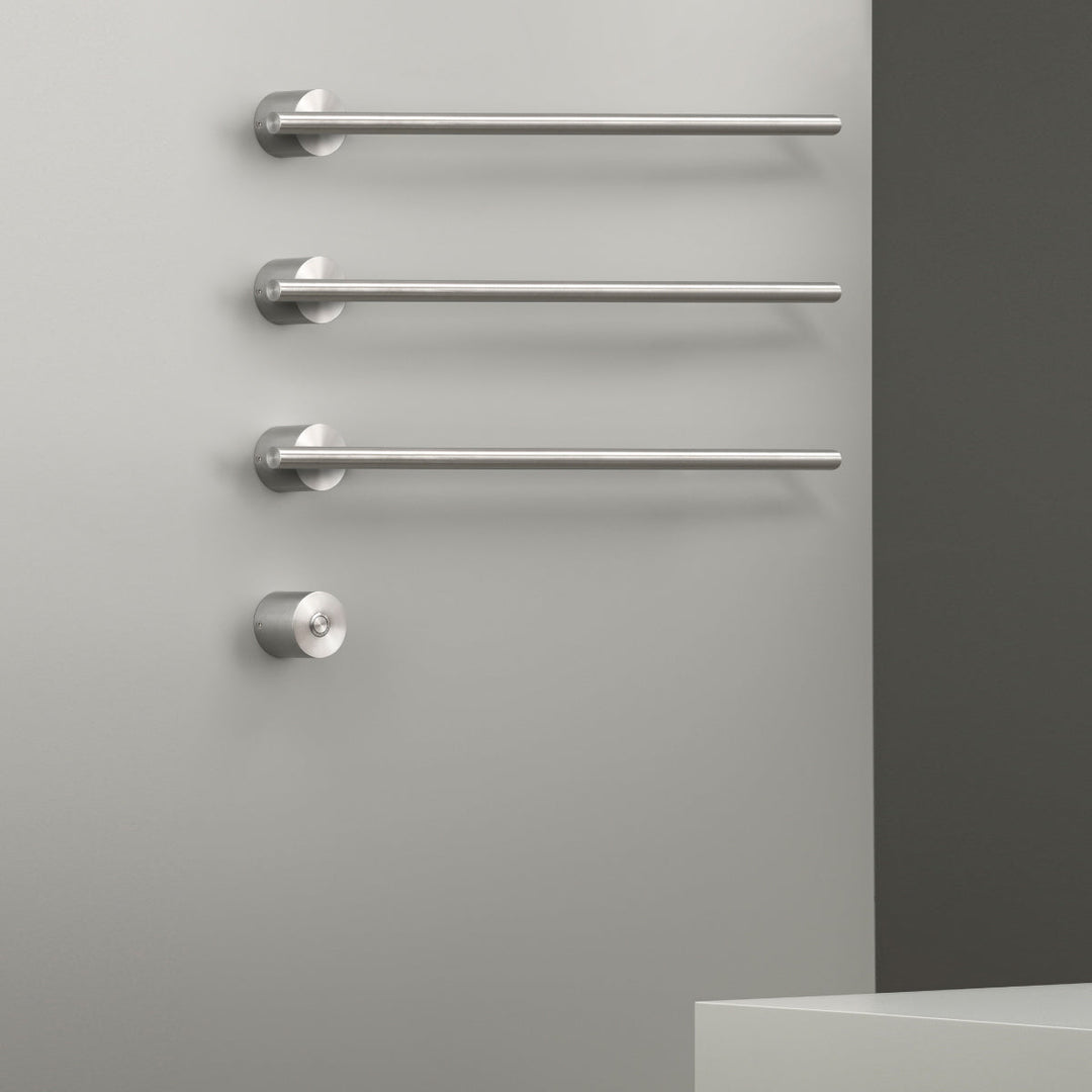 Equilibrio Electric towel warmer L. 580 mm, power button included