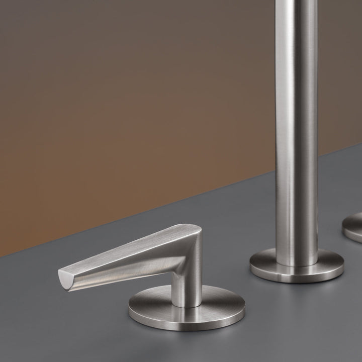 Flag Three-hole mixer with swivelling spout H. 190 mm