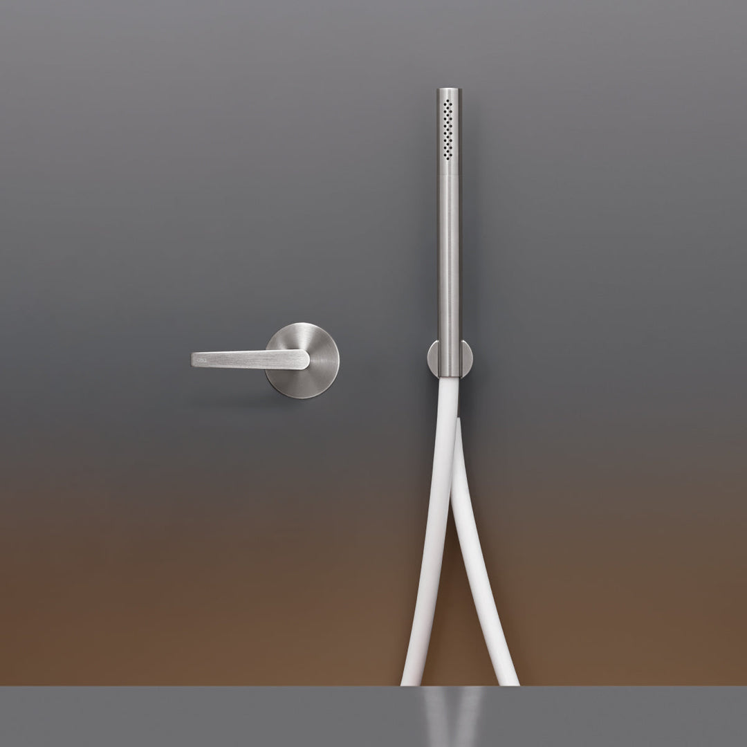 Flag Wall mounted progressive mixer set for bathtub/shower with cylindrical hand shower Ø 18 mm