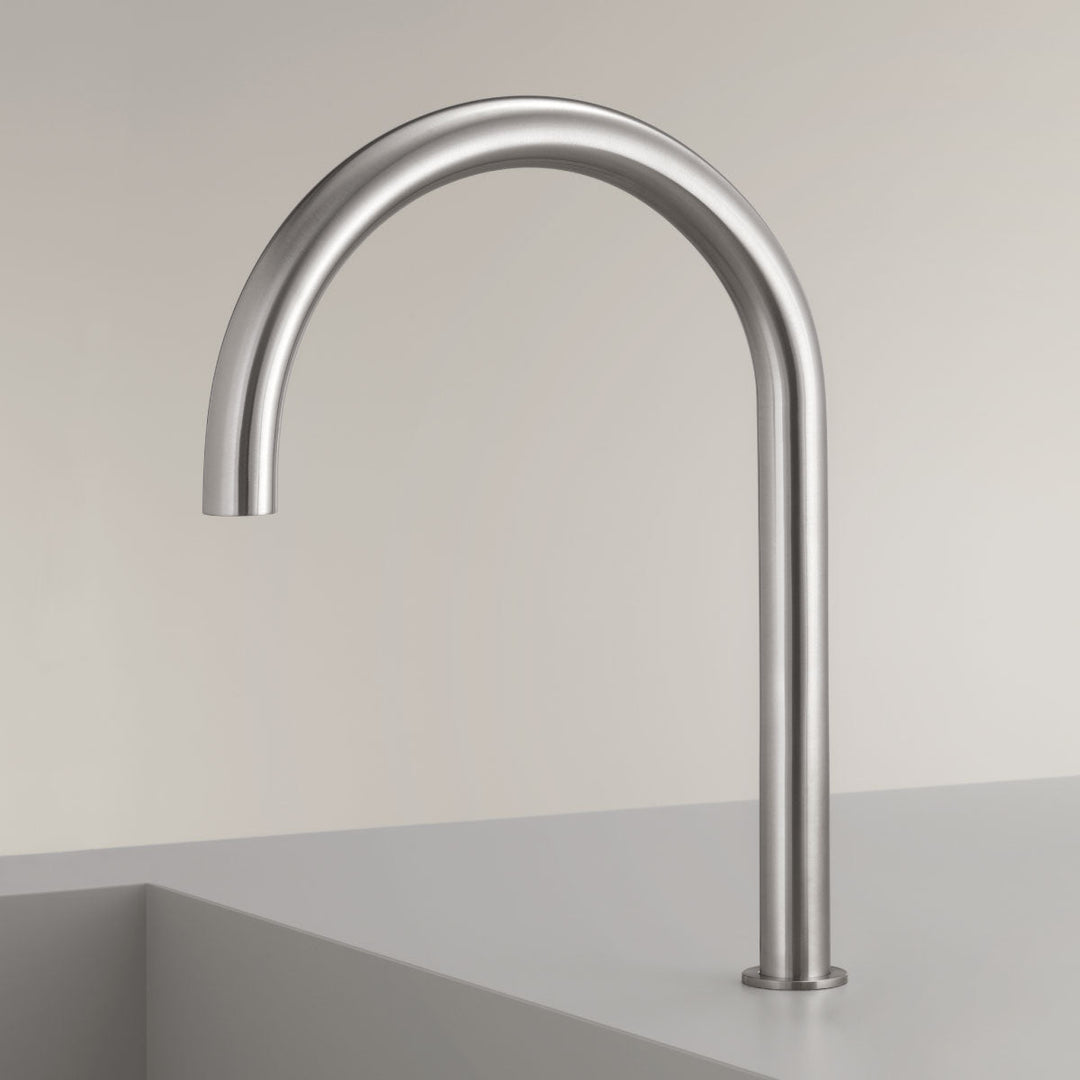 Deck Mounted Sink Spouts Deck mounted swivelling spout with undertop optional fixing