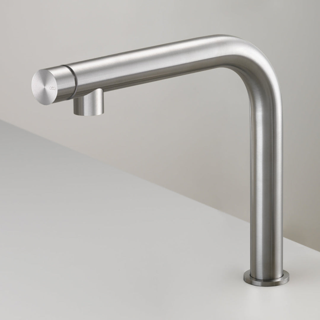 Single Hole Mixers Deck mounted mixer with swivelling and removable spout for under-window installation