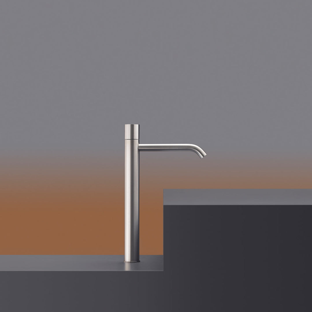 Giotto Plus Deck mounted mixer for countertop basin H. 370 mm