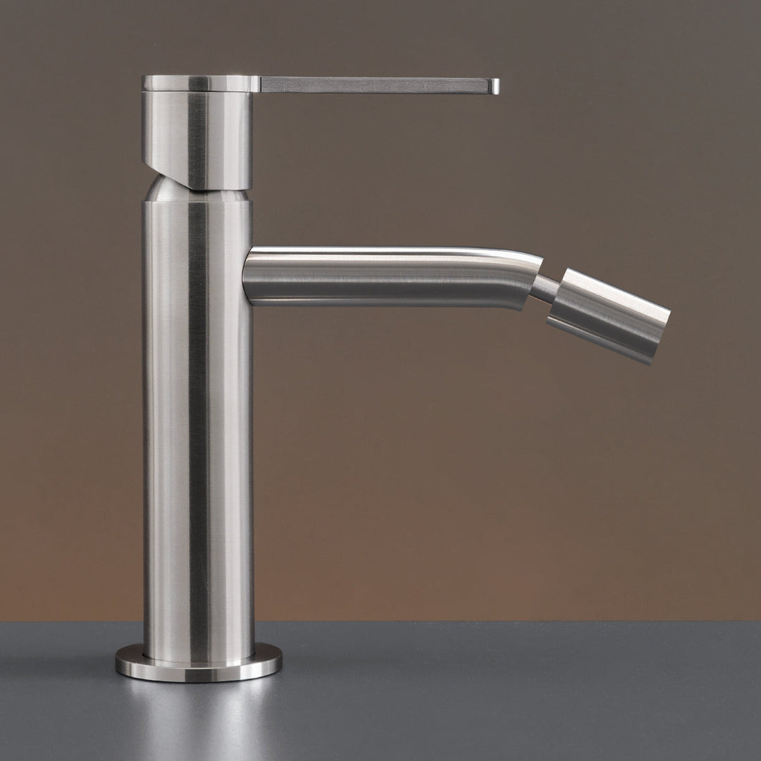 Innovo Deck mounted mixer H. 155 mm with adjustable spout, opening in cold water