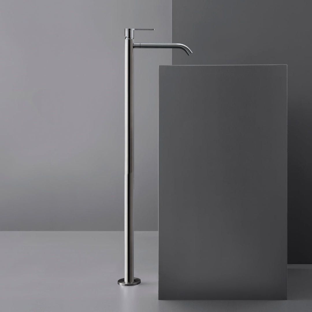 Innovo Free-standing mixer for washbasin H. 1100 mm with swivelling spout for gush flow, opening in cold water