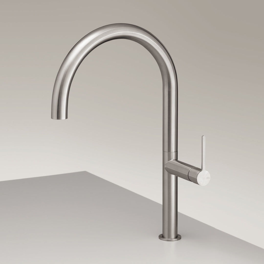 Single Hole Mixers Deck mounted mixer with swivelling spout