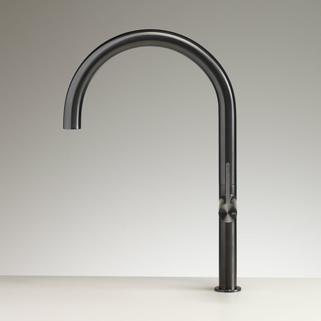 Single Hole Mixers Deck mounted mixer with swivelling spout