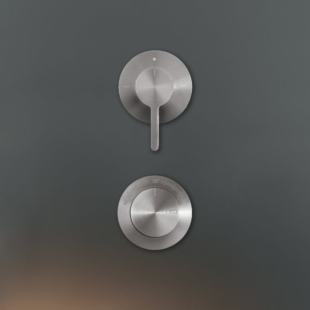 Innovo Thermostatic shower mixer set with 2/3 way diverter
