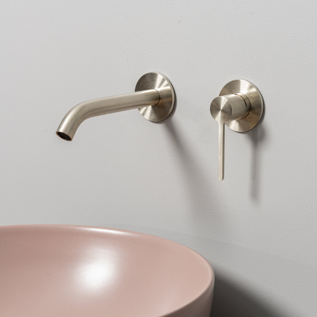 Innovo Wall mounted mixer with spout L. max. 185 mm