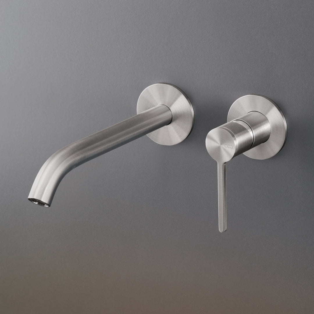 Innovo Wall mounted mixer with spout L. max. 215 mm