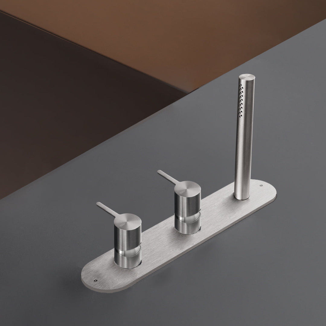 Innovo Rim mounted set of 2 mixers with cylindrical hand shower Ø 18 mm