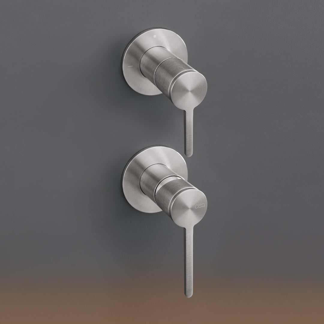 Innovo Shower mixer set with 2/3 way diverter