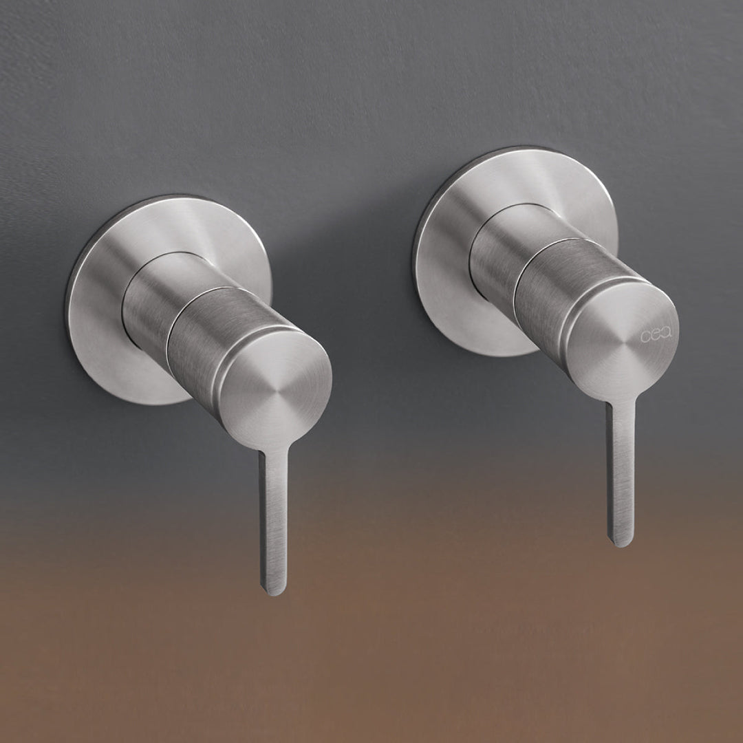 Innovo Wall mounted set of 2 shut-off mixing valves