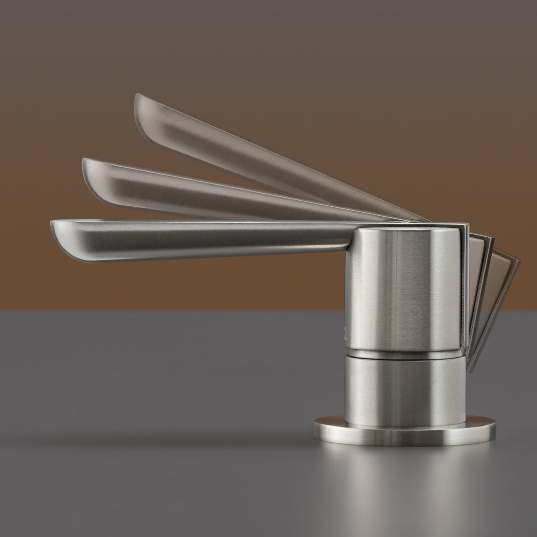 Lutezia Plus Deck mounted single handle mixer