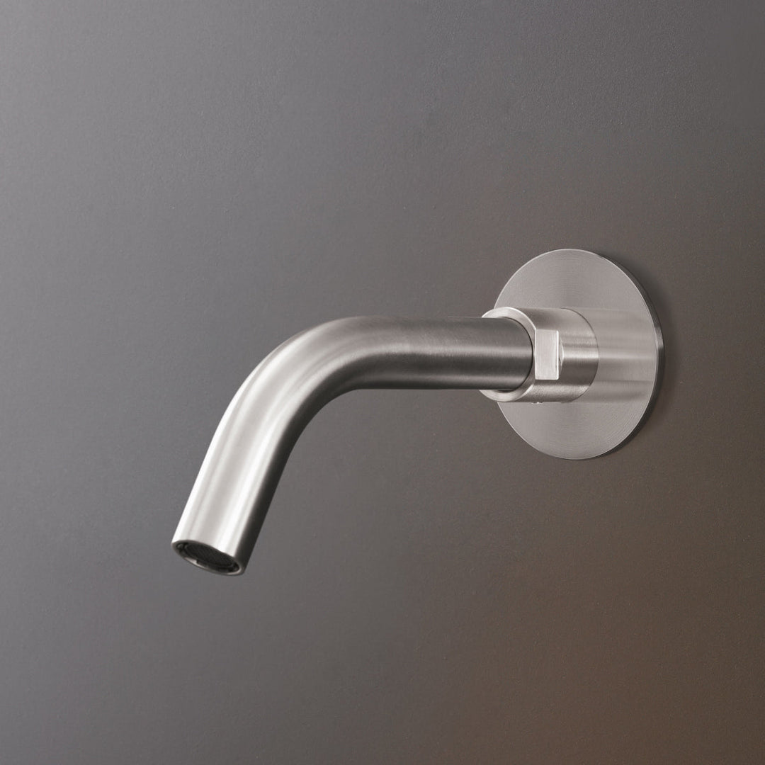 Neutra Wall Spout NEU20 Taps CEA Design