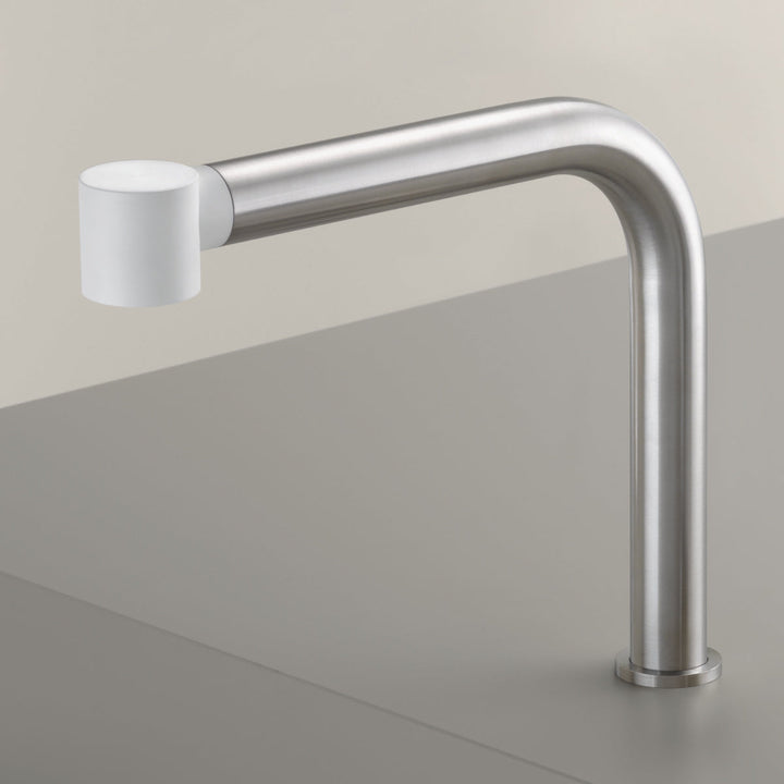 Neutra Deck mounted swivelling spout with pull-out Delrin® hand shower. Removable spout for under-window installation