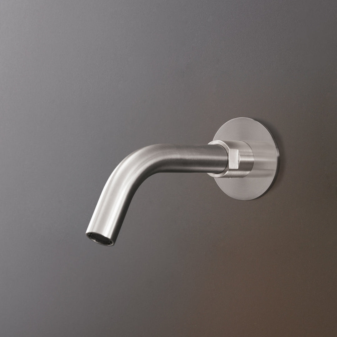 Neutra Wall Spout NEU66 Taps CEA Design