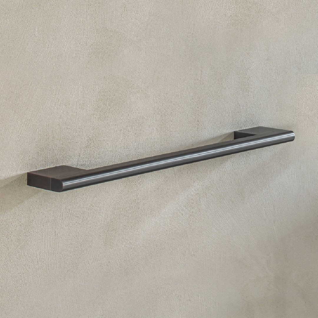 Sixty SIX105 (L. 600 mm) Complements CEA Design