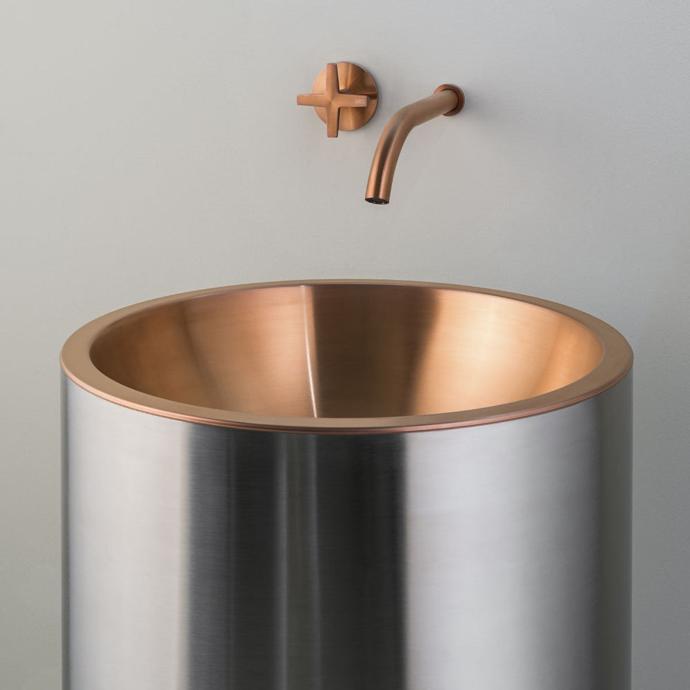 Washbasins Freestanding washbasin (Ø 425 mm, H. 900 mm) with LED floor lighting (3000K), overflow, floor drainage and siphoned up & down waste drain completely inspectable Washbasins CEA Design