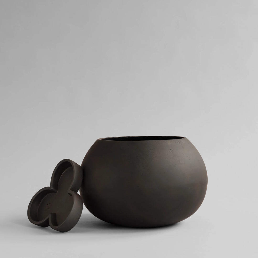 Urchin Plant Pot, Medio - Coffee Home & Garden:Home Décor:Other Home Décor 101 Copenhagen   
