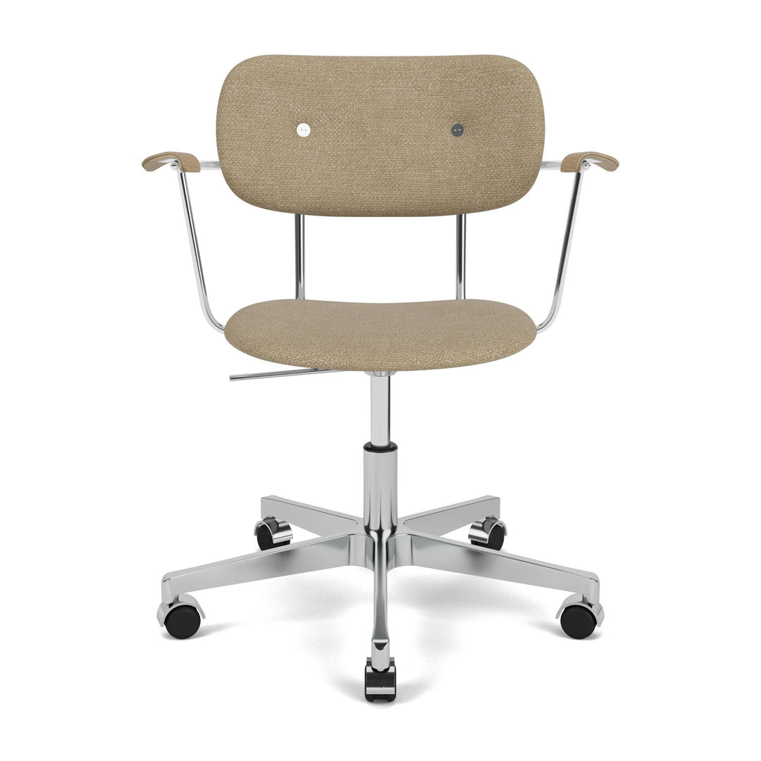 Co Fully Upholstered Task Chair with Armrest Chairs Audo Copenhagen 02 - Audo Boucle Beige / Polished Aluminum with Natural Oak Arm