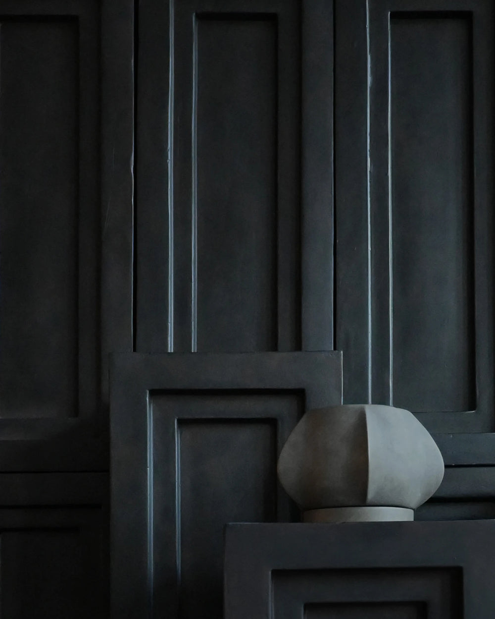 Arket Plant Pot, Petit - Dark Grey Home & Garden:Home Décor:Other Home Décor 101 Copenhagen   