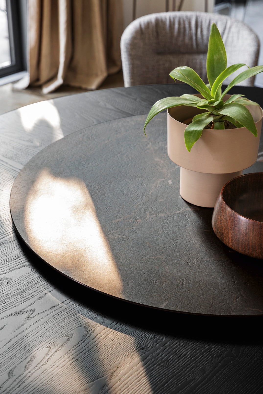 Twins Round Dining Table with Your Choice of Top Calligaris